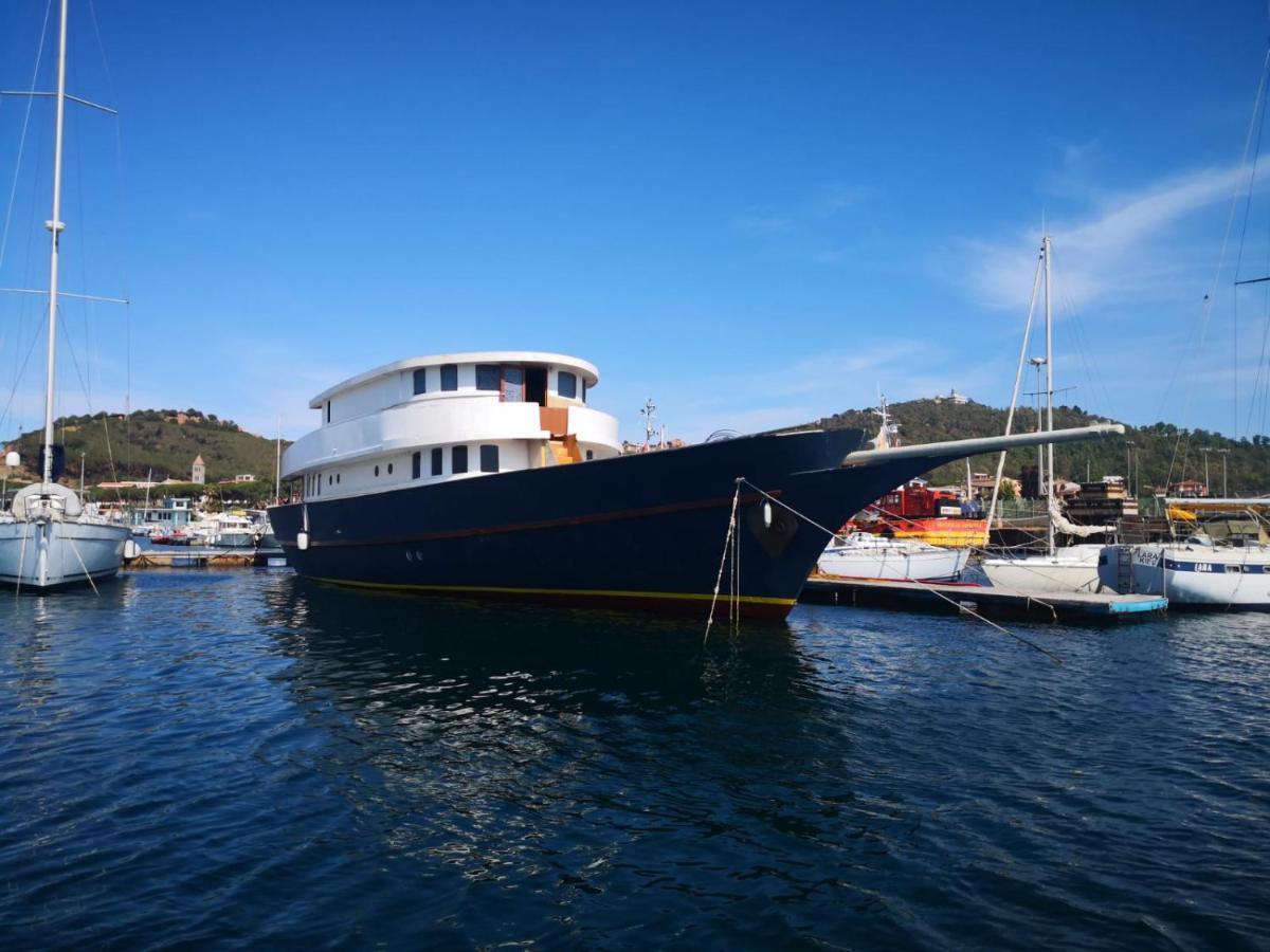 Classic Yacht Yanika Yachting Watersport Ets 维拉普特祖 外观 照片