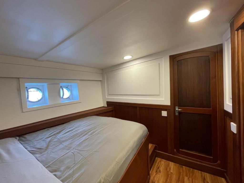 Classic Yacht Yanika Yachting Watersport Ets 维拉普特祖 外观 照片